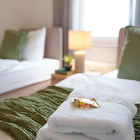 Benville Bv13 - Ruhige Lage & Tiefgarage - Balkon - Wlan - Zentral Gelegen Appartement *