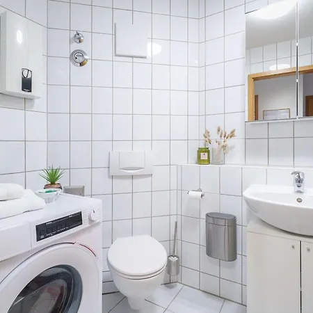 Benville - Terrasse - Stylisch - Parkplatz Apartment