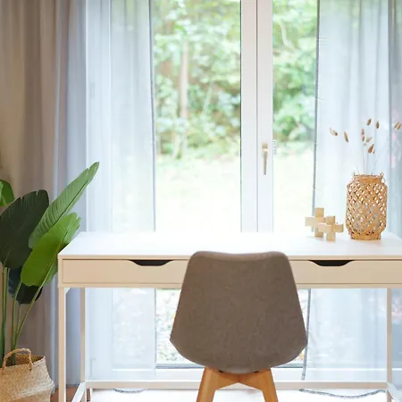 Benville - Terrasse - Stylisch - Parkplatz Apartment