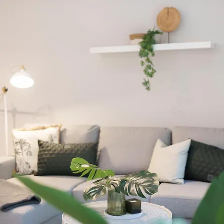 Benville - Terrasse - Stylisch - Parkplatz Apartment