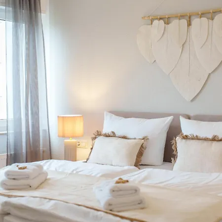 Appartement Benville Bv13 - Ruhige Lage & Tiefgarage - Balkon - Wlan - Zentral Gelegen Pirna