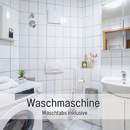 Benville - Ruhige Lage & Tiefgarage - Balkon - Wlan - Zentral Gelegen Lejlighed *